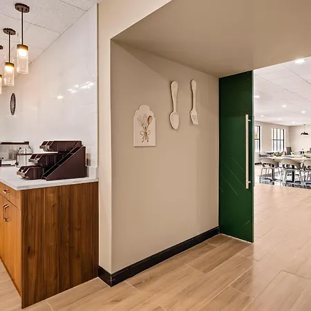 B&B Hotel Jacksonville Airport - Newly Renovated!-3